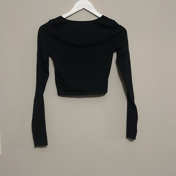 Pacsun Black active Long Sleeve Crop Top - Picture 2 of 2